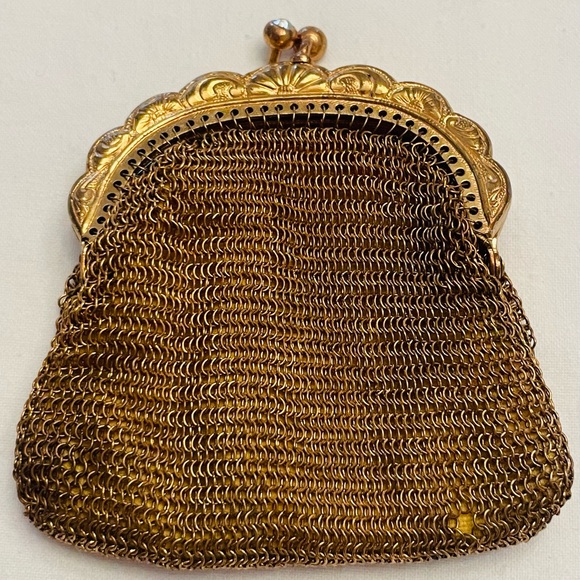 Antique Gold Mesh Coin Purse - Picture 2 of 5